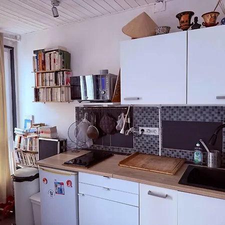 Cozy 1 Bedroom In 14th Parijs